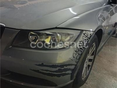 Usado BMW 320 150 HP (110 kW) 2006 Cinzento Sedan