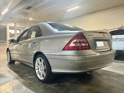 Usado Mercedes C320 Elegance 218 CV (160 kW) 2005 Gris / plata Berlina