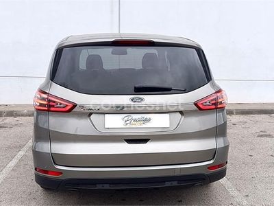 Usado Ford S-MAX Titanium 165 CV (121 kW) 2017 Beige Monovolumen