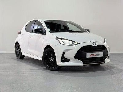Usado Toyota Yaris Hybrid Style 116 CV (85 kW) 2023 Blanco Utilitario
