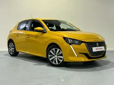 Usado Peugeot 208 Active 75 CV (55 kW) 2022 Amarillo Utilitario