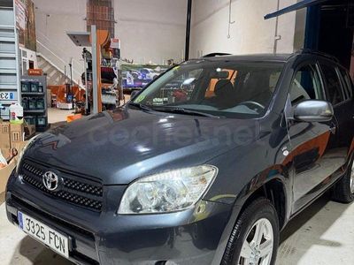 Usado Toyota RAV4 Sol 136 CV (100 kW) 2006 Gris / plata SUV