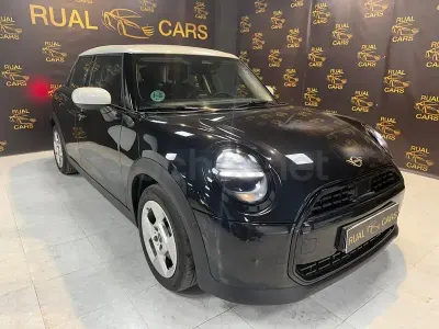 Usado Mini Cooper 114 kW (156 CV) 2025 Negro Utilitario