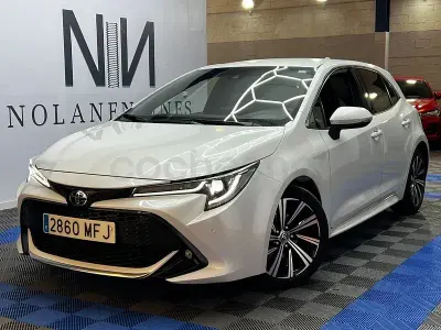 Usado Toyota Corolla Plus 140 CV (102 kW) 2023 Blanco Berlina