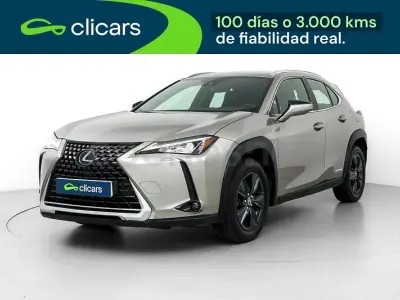 Usado Lexus UX Business Edition 184 CV (135 kW) 2020 Gris / plata SUV