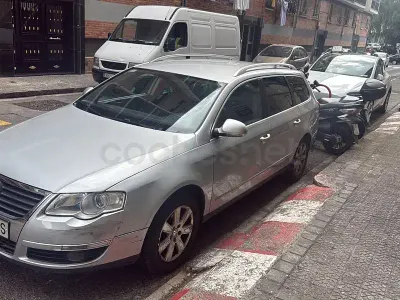 Usado VW Passat Advance 140 CV (102 kW) 2006 Gris / plata Familiar