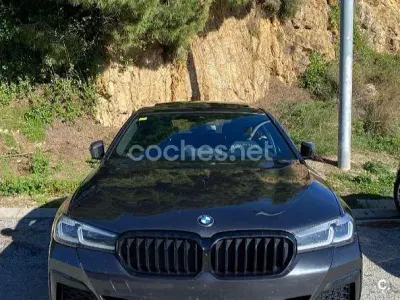 Käytetty BMW 530 Comfort Edition 252 HP (185 kW) 2020 Musta Sedan