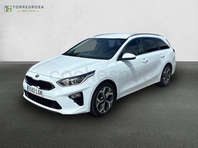 Begagnad Kia Ceed 120 HK (88 kW) 2020 Vit Halvkombi
