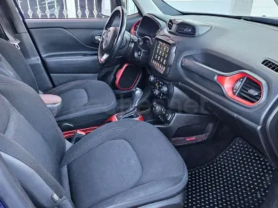 Occasion Jeep Renegade Trailhawk 240 PK (176 kW) 2021 Blauw SUV