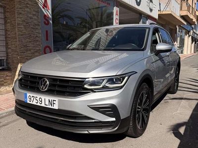 Usado VW Tiguan Life 150 CV (110 kW) 2021 Plateado SUV
