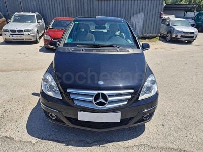 Usado Mercedes B200 136 CV (100 kW) 2009 Negro Monovolumen