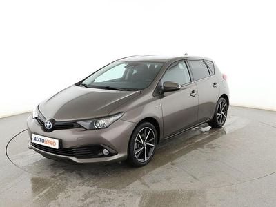 Usado Toyota Auris Hybrid Style 136 CV (100 kW) 2018 Gris Berlina