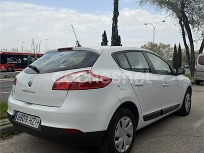 Käytetty Renault Mégane Life 95 HP (69 kW) 2014 Valkoinen Sedan