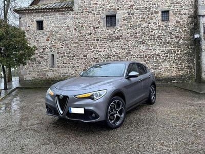 Usado Alfa Romeo Stelvio Executive 209 CV (153 kW) 2019 Gris SUV
