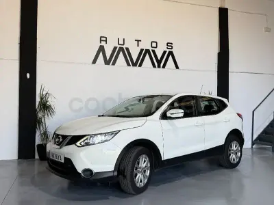 Usado Nissan Qashqai N-Connecta 110 CV (80 kW) 2015 Blanco SUV