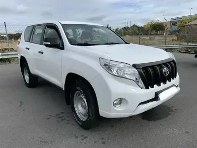 Begagnad Toyota Land Cruiser 177 HK (130 kW) 2017 Vit SUV