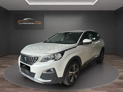 Usado Peugeot 3008 Allure 130 CV (95 kW) 2020 Blanco SUV