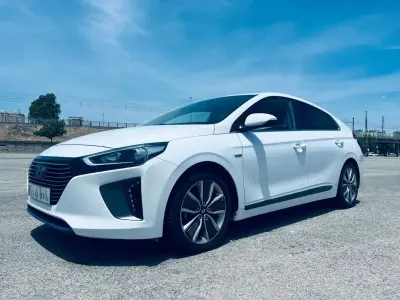 Usado Hyundai Ioniq 141 CV (103 kW) 2019 Blanco Utilitario