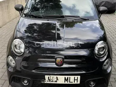Usado Abarth 695 180 CV (132 kW) 2023 Negro Utilitario