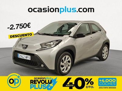 Usado Toyota Aygo X Play 72 CV (52 kW) 2024 Gris SUV