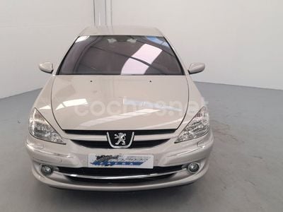 Peugeot 607