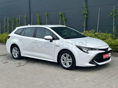 Usado Toyota Corolla Active 122 CV (89 kW) 2021 Blanco Berlina