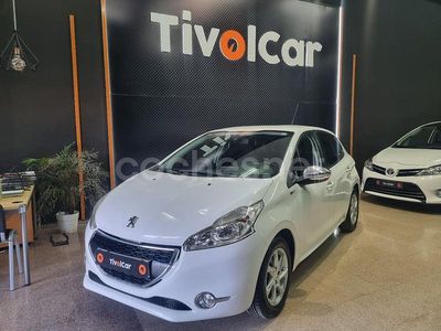Usado Peugeot 208 Style 75 CV (55 kW) 2015 Blanco Utilitario