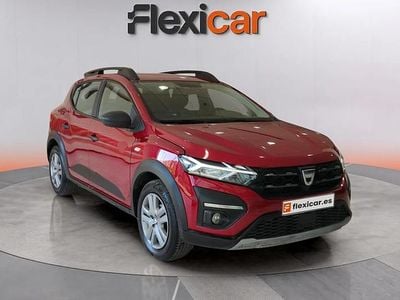 Usado Dacia Sandero Comfort 101 CV (74 kW) 2021 Rojo Utilitario