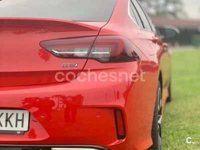 Usado Opel Insignia 260 CV (191 kW) 2018 Rojo Berlina