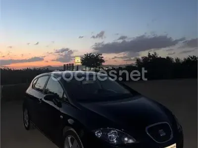 Usado Seat Leon Sport 140 CV (102 kW) 2007 Negro Utilitario