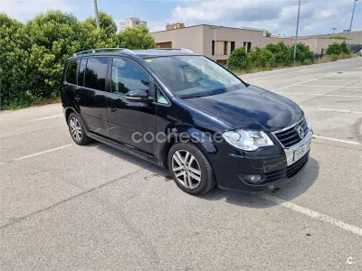 Usado VW Touran Advance 105 CV (77 kW) 2010 Negro Monovolumen