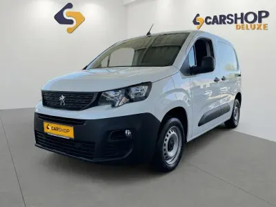 Usado Peugeot Partner 98 CV (72 kW) 2019 Blanco Monovolumen