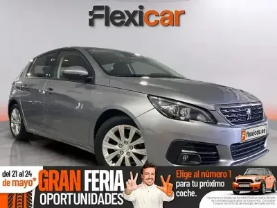Usado Peugeot 308 Style 130 CV (95 kW) 2020 Gris Berlina