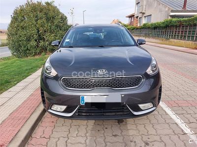 Gris / plata Usado 2017 Kia Niro SUV | 10.000 € (Un poco caro)