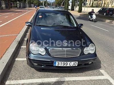 Usado Mercedes C320 Elegance 218 CV (160 kW) 2004 Azul Berlina