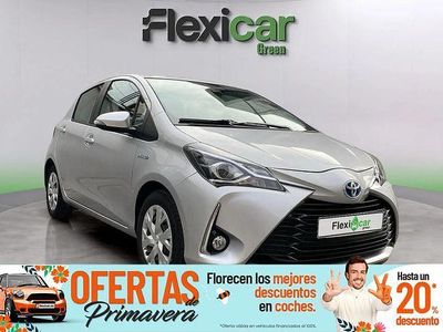 Usado Toyota Yaris Hybrid Active 100 CV (73 kW) 2019 Gris