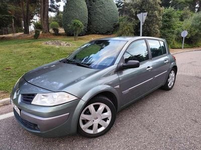 Usado Renault Mégane II Dynamique 106 CV (77 kW) 2006 Gris Utilitario