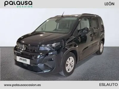 Usado Peugeot Rifter Allure 101 CV (74 kW) 2024 Negro Monovolumen