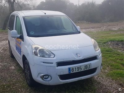 Usado Peugeot Partner Tepee Active 92 CV (67 kW) 2014 Blanco Monovolumen