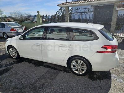 Usado Peugeot 308 SW Active 120 CV (88 kW) 2016 Blanco Familiar