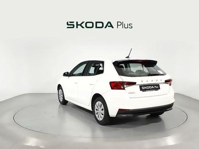 Usado Skoda Fabia Active 95 CV (69 kW) 2022 Blanco Berlina