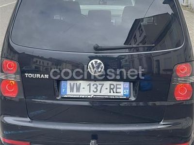 Usado VW Touran Sport 140 CV (102 kW) 2008 Negro Monovolumen