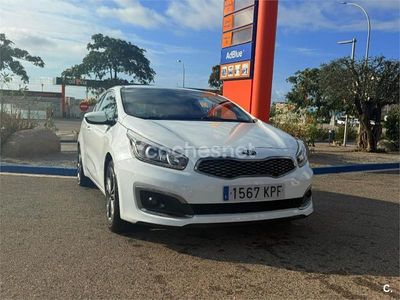 Usado Kia Ceed 120 CV (88 kW) 2019 Blanco Utilitario