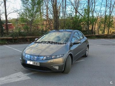 Usado Honda Civic Executive 140 CV (102 kW) 2007 Gris / plata Berlina