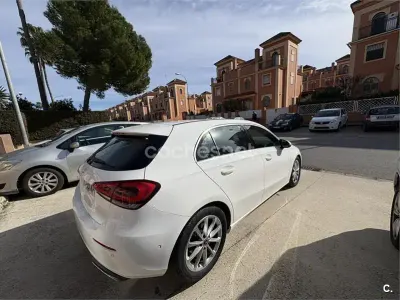Usado Mercedes A180 109 CV (80 kW) 2018 Blanco Berlina