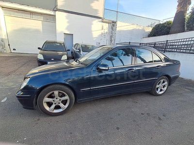 Käytetty Mercedes C200