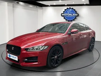 Usado Jaguar XE 200 CV (147 kW) 2019 Granate Berlina