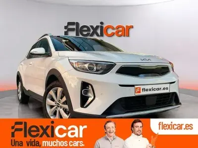 Usado Kia Stonic 100 CV (73 kW) 2022 Blanco SUV