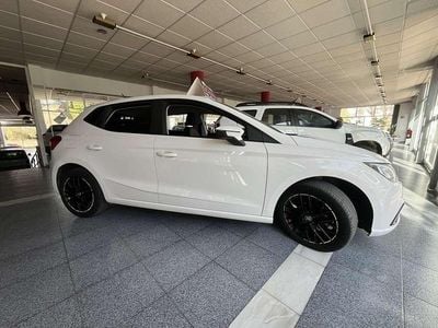 Begagnad Seat Ibiza Reference 75 HK (55 kW) 2019 Vit Halvkombi