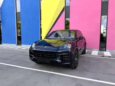 Usado Porsche Cayenne E-Hybrid Black Edition 470 CV (345 kW) 2026 Azul SUV